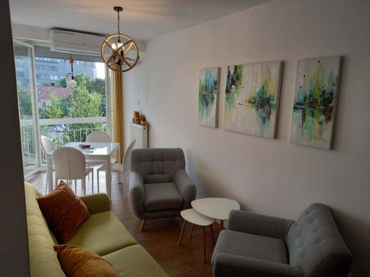 Aaa Apartment Prishtinë Ngoại thất bức ảnh