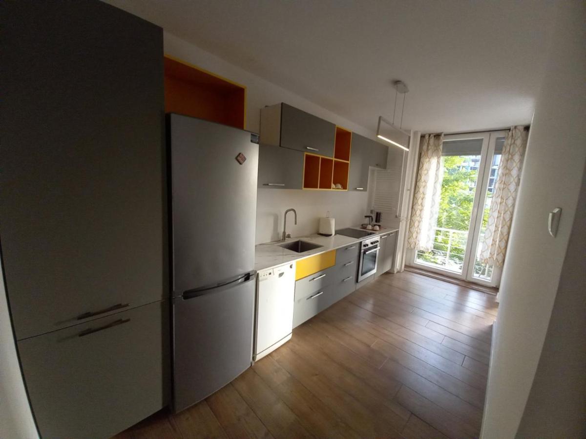 Aaa Apartment Prishtinë Ngoại thất bức ảnh