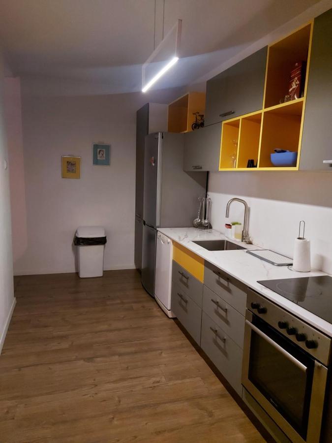 Aaa Apartment Prishtinë Ngoại thất bức ảnh