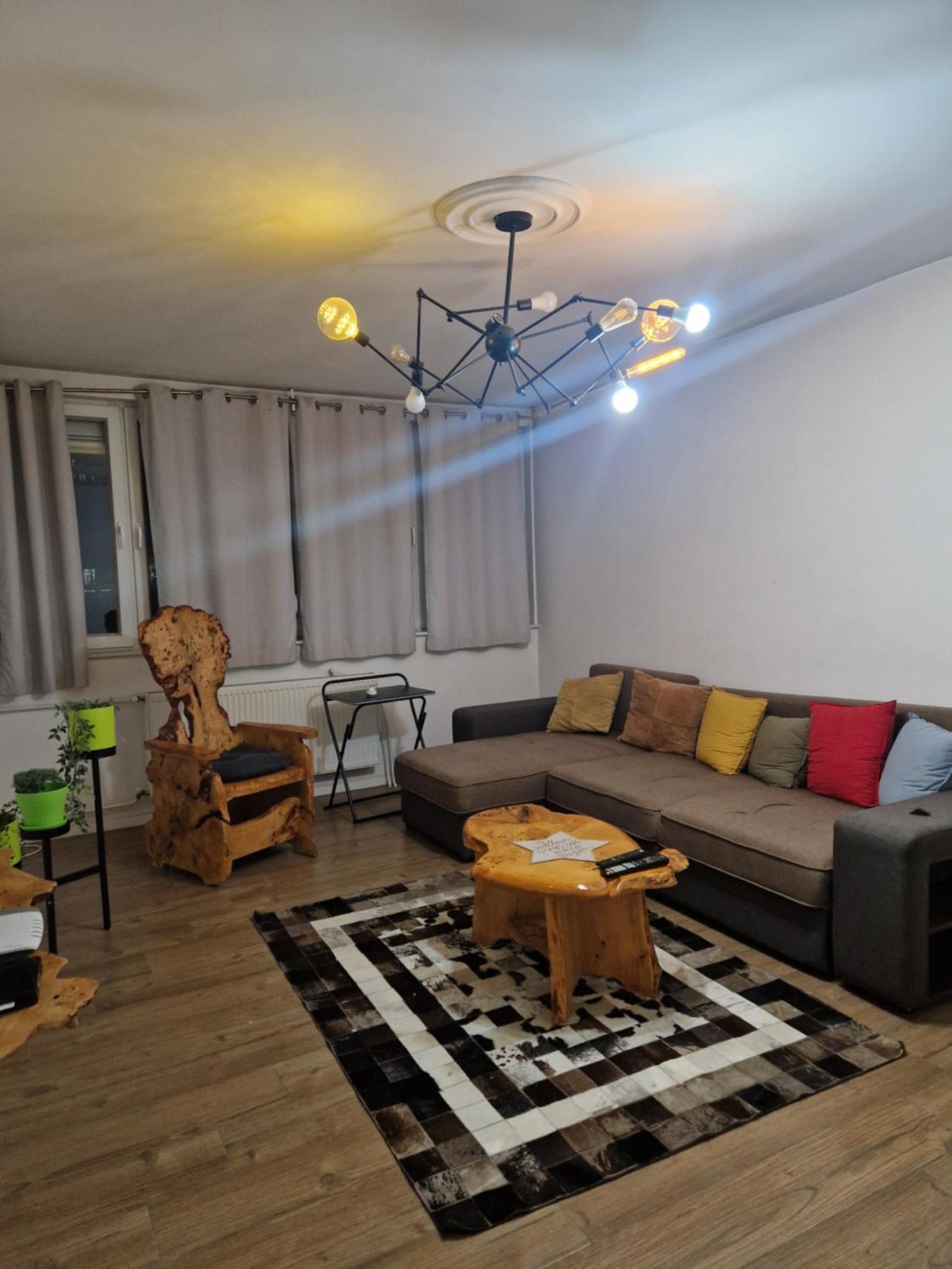 Aaa Apartment Prishtinë Ngoại thất bức ảnh